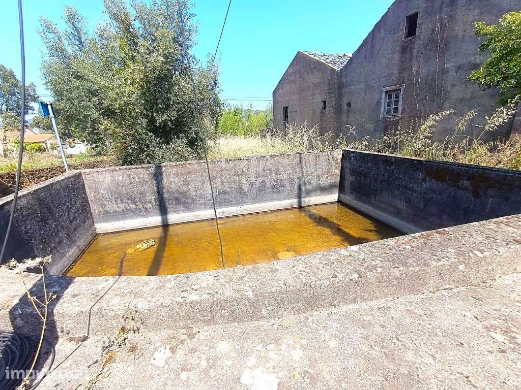 Moradia T4 com anexos inserida em lote de 1000m2 com furo de agua - Grande imagem: 5/39