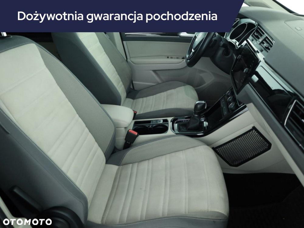 Volkswagen Touran - 9