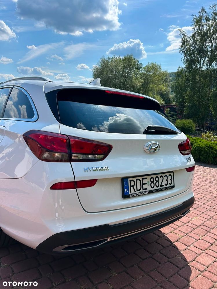 Hyundai i30 1.6 D Comfort DCT - 26