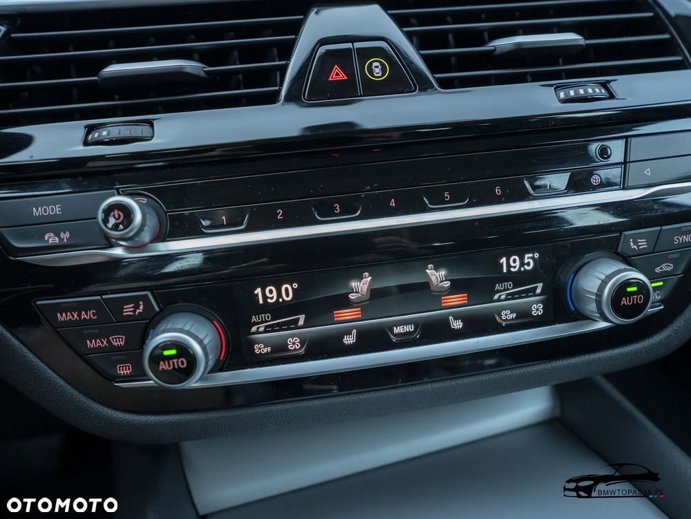 BMW Seria 5 520d - 38