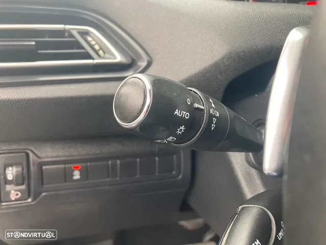 Peugeot 308 SW 1.5 BlueHDi Style EAT8 - 17