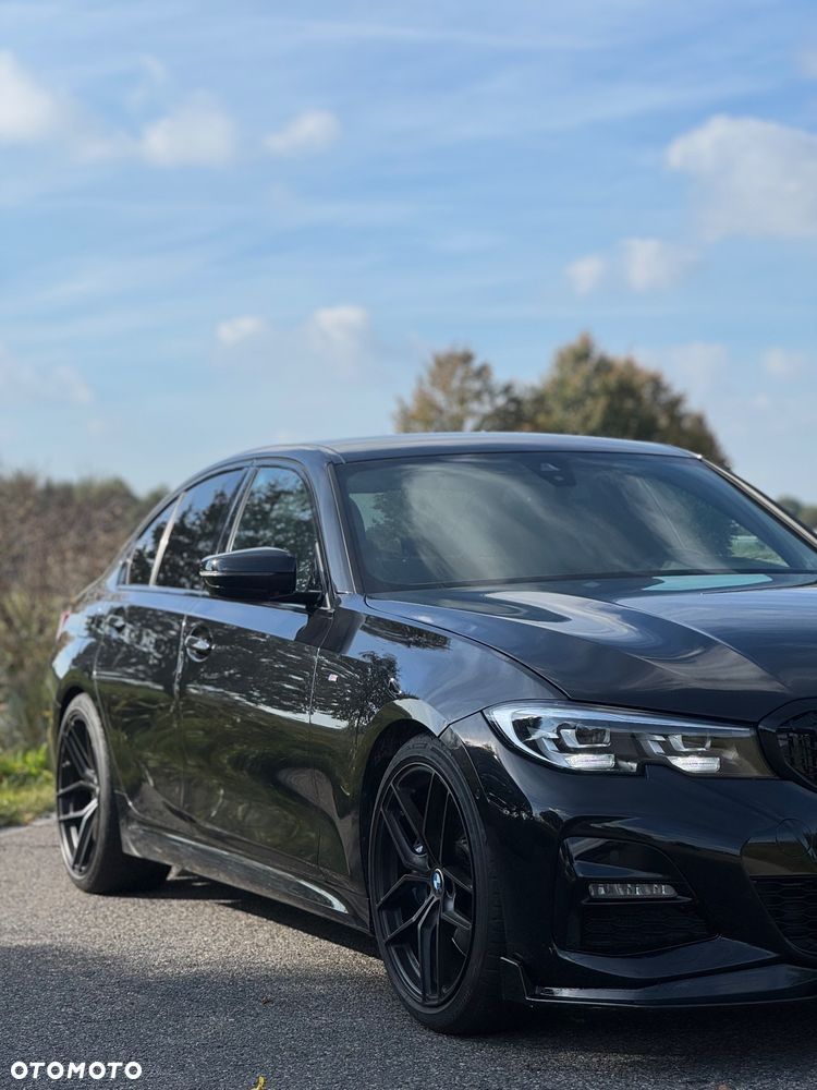 BMW Seria 3 330i M Sport - 8