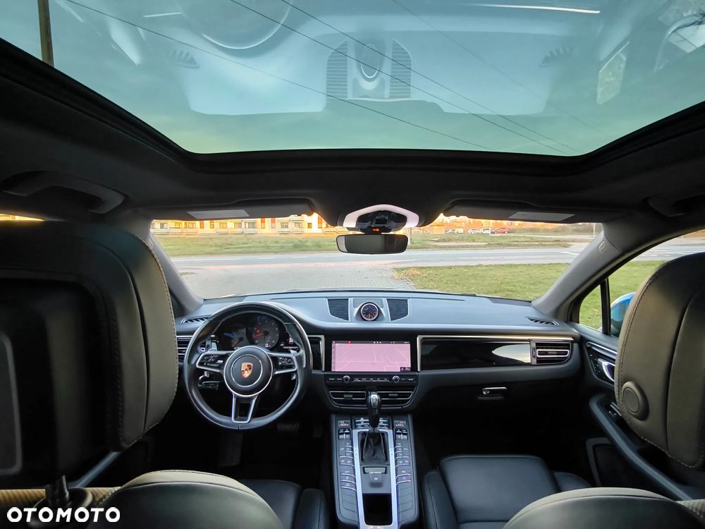 Porsche Macan - 35