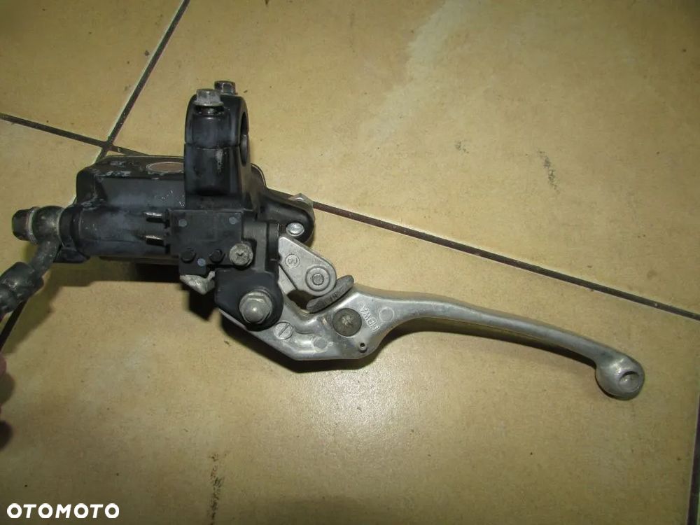 Honda Hornet 600 PC 34 pompa hamulcowa przód - 2