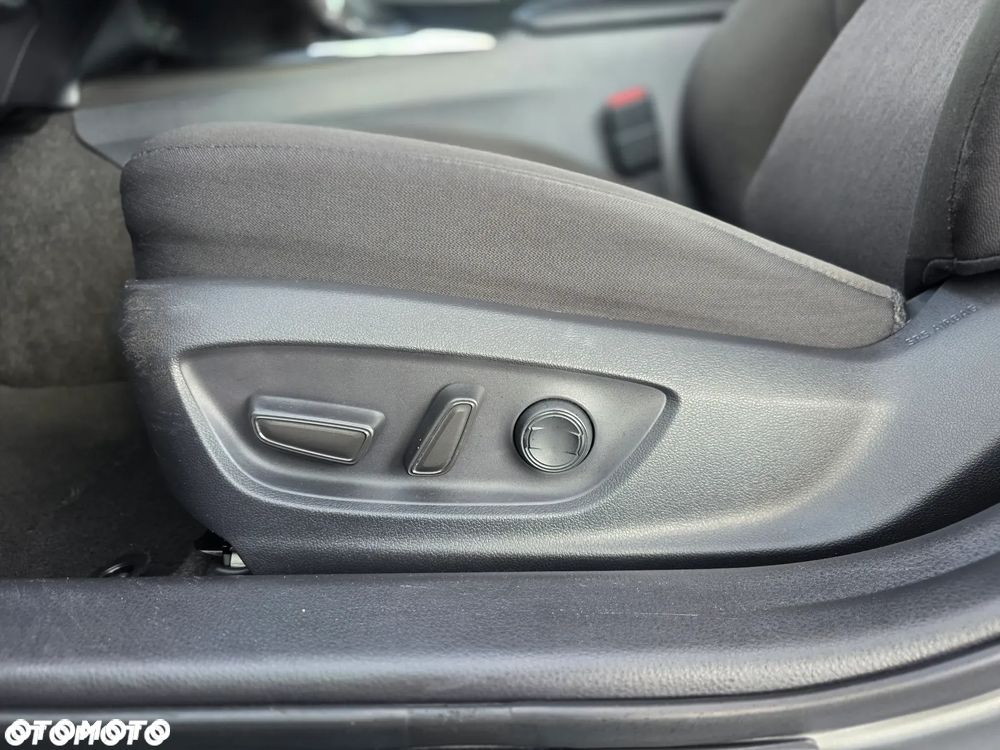 Toyota Camry 2.5 Hybrid Prestige CVT - 23