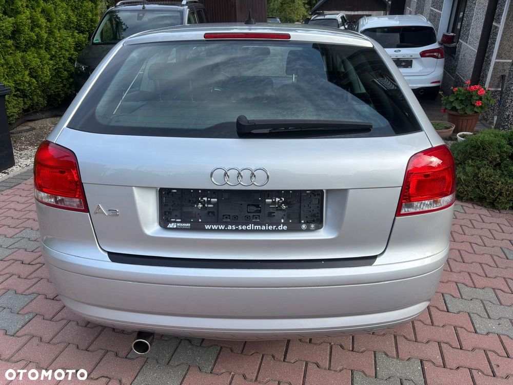 Audi A3 3-drzwiowe 1.6 Ambition - 22