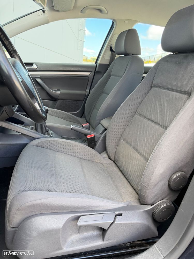 VW Golf 1.9 TDi BlueM. Confortline - 10