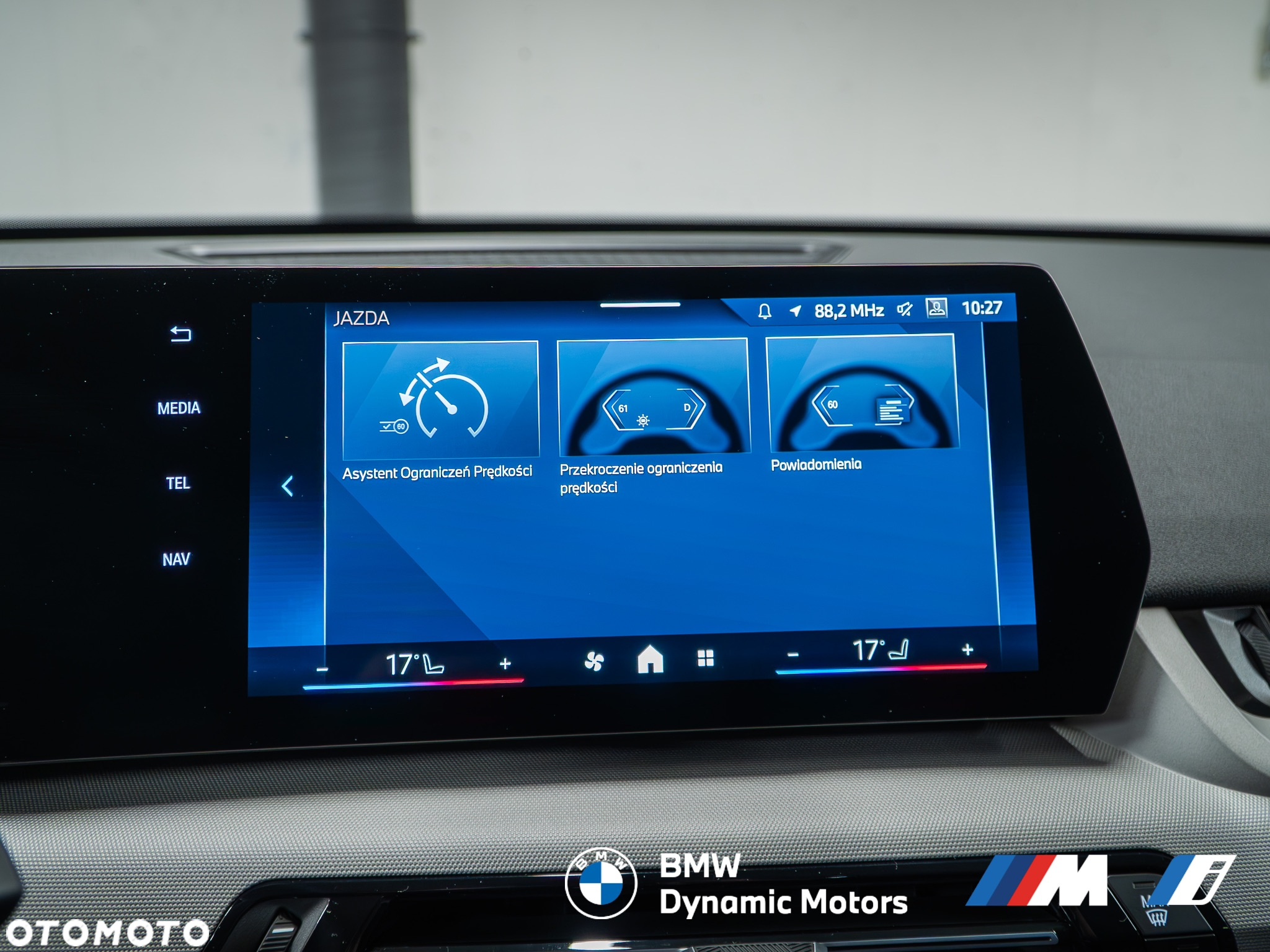 BMW iX2 eDrive20 - 35