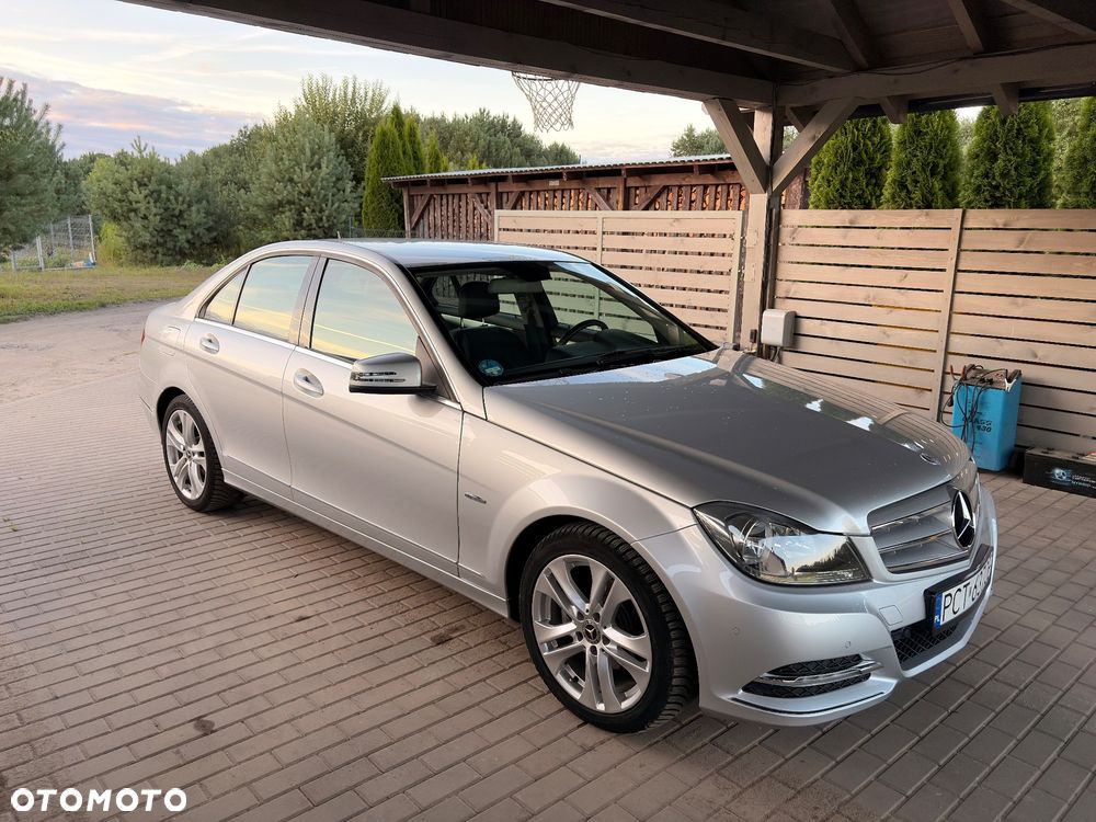 Mercedes-Benz Klasa C 180 CGI Automatik BlueEFFICIENCY Avantgarde - 3