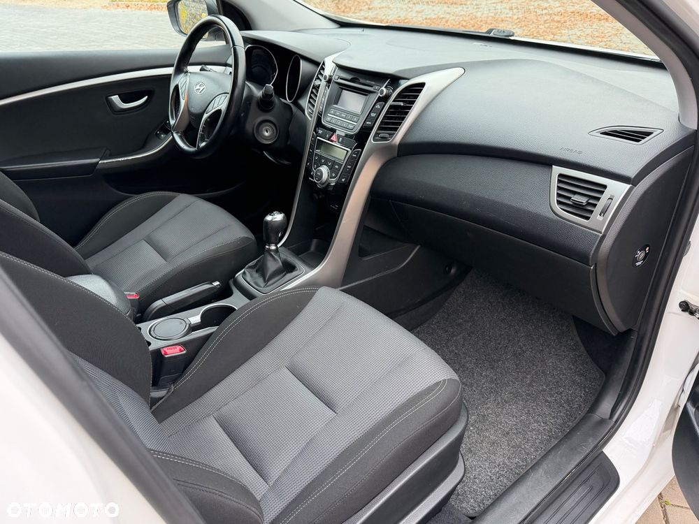 Hyundai i30 1.4 Premium - 10