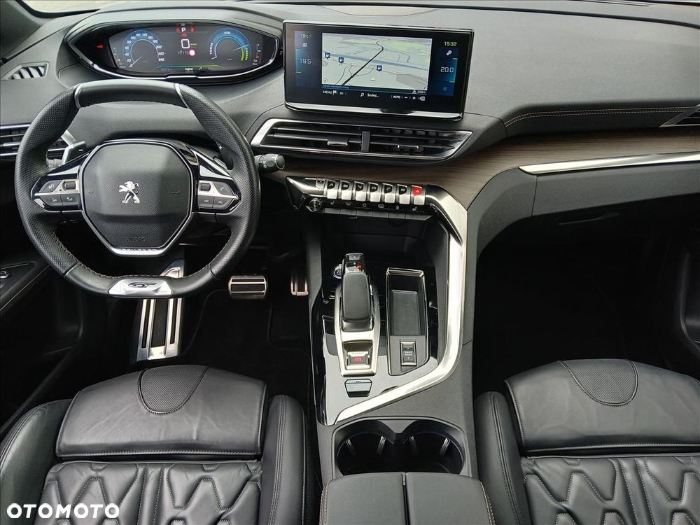 Peugeot 3008 Hybrid4 300 e-EAT8 GT - 8