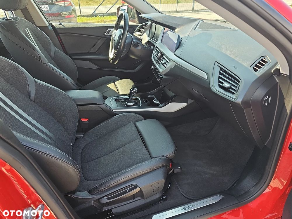 BMW Seria 2 218i - 20
