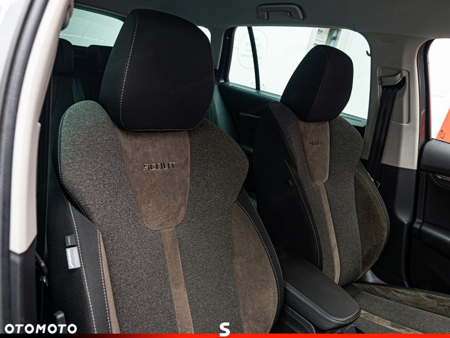 Skoda Octavia 2.0 TDI 4x4 Scout DSG - 8