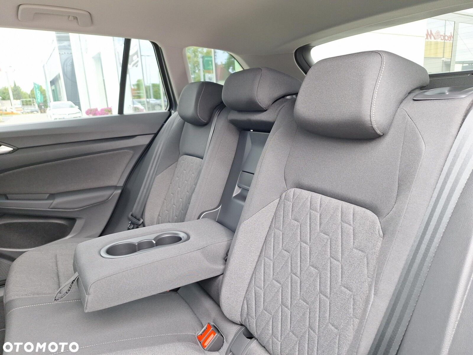 Volkswagen Golf VIII 1.5 TSI Life Plus - 16
