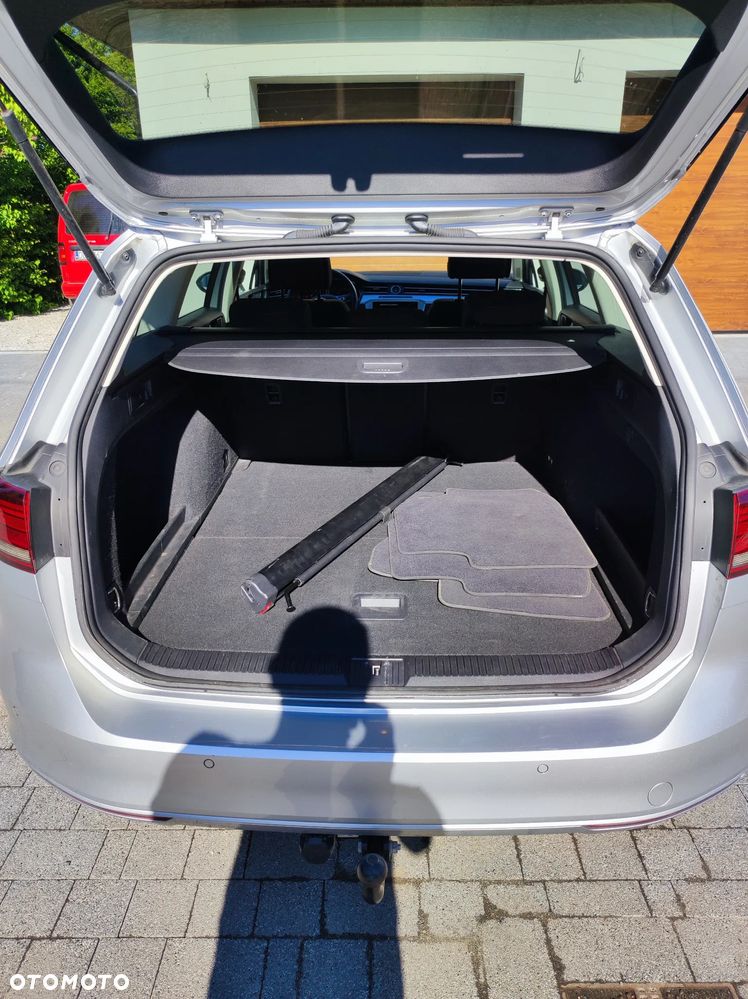 Volkswagen Passat 2.0 TDI SCR Comfortline - 5