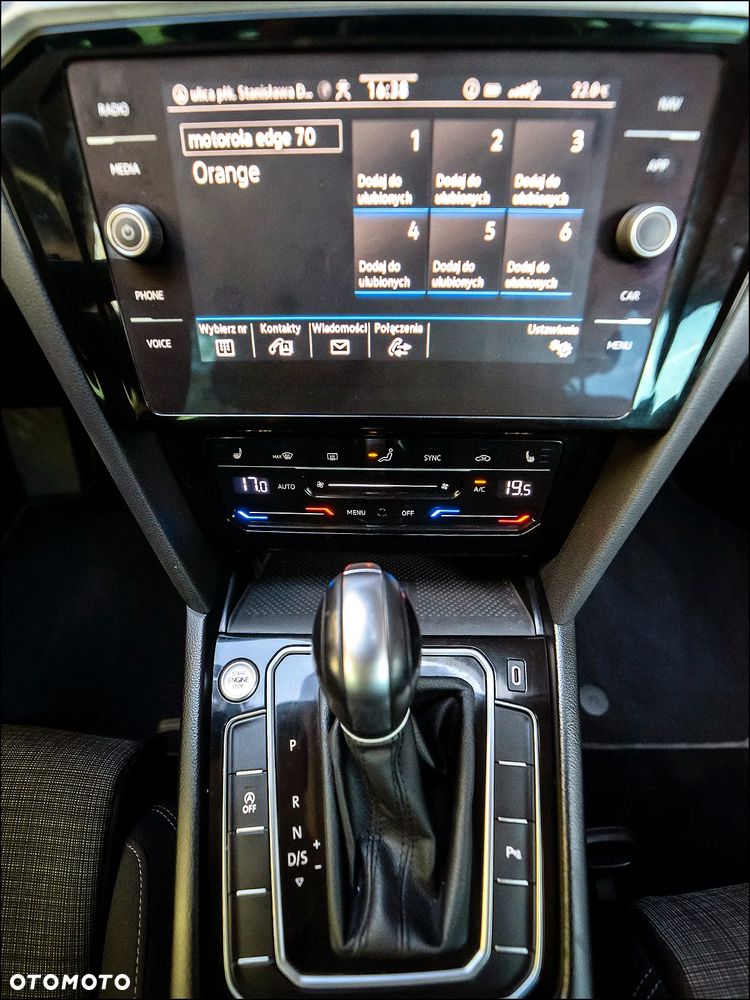 Volkswagen Passat - 25
