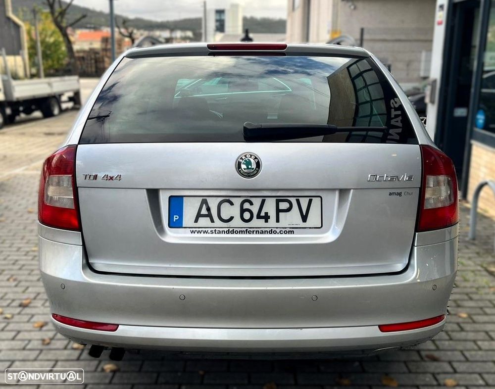 Skoda Octavia Break 2.0 TDI DPF 4x4 DSG Elegance - 33