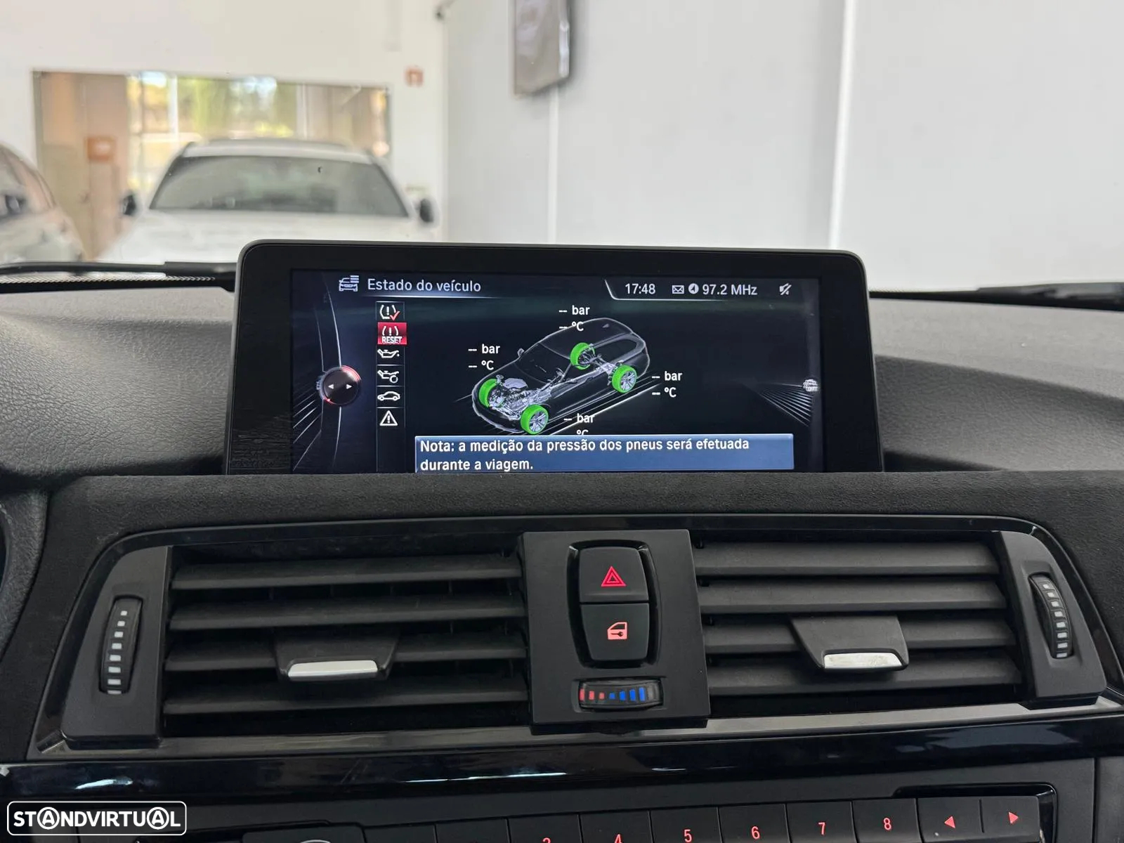 BMW 320 d Touring xDrive Auto - 33