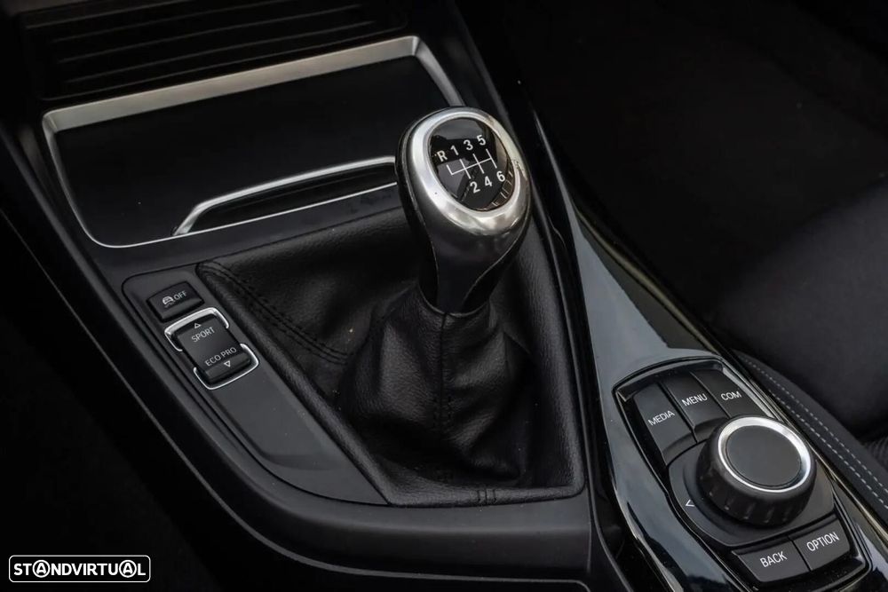 BMW 218 - 12