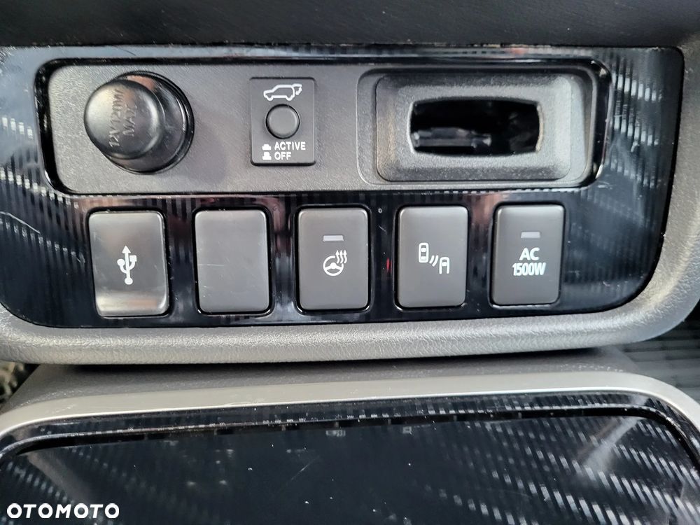 Mitsubishi Outlander 2.4 4WD Diamant+ - 31