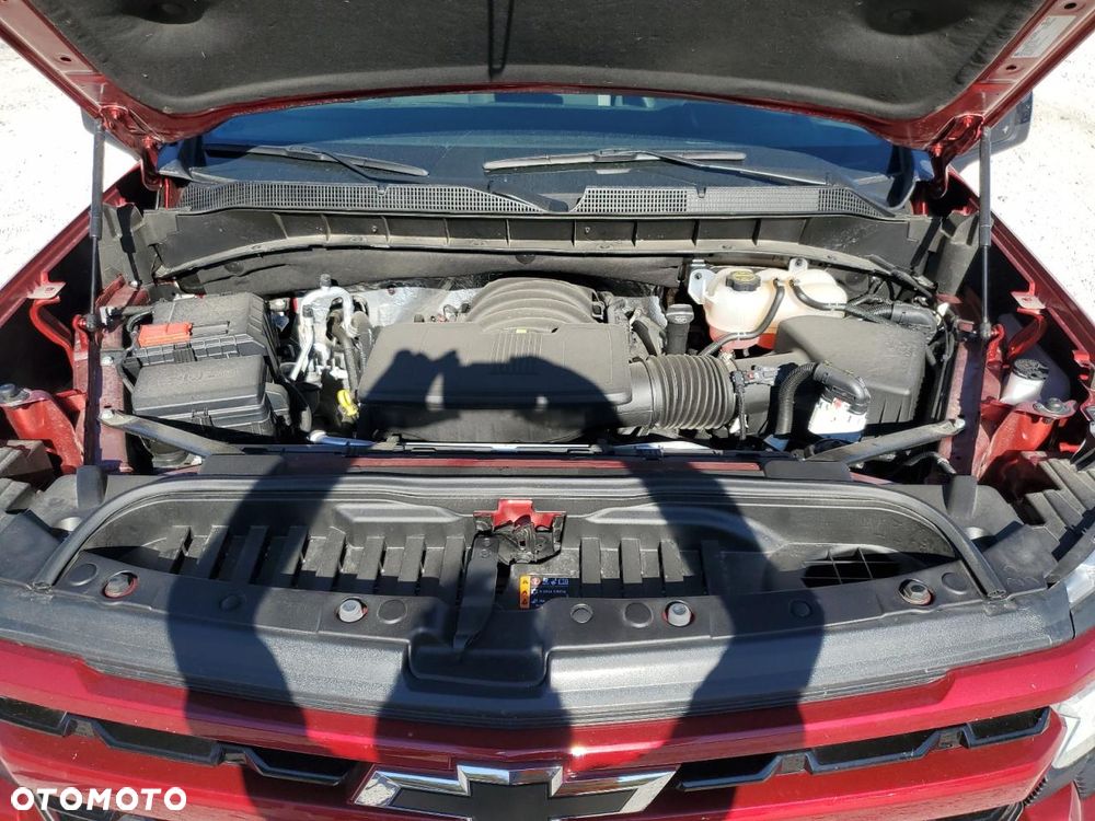 Chevrolet Silverado - 12