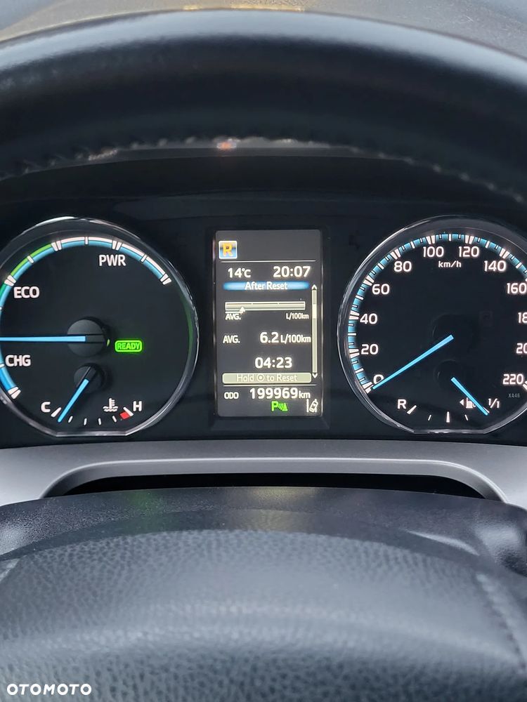 Toyota RAV4 Hybrid Premium 4x2 - 23