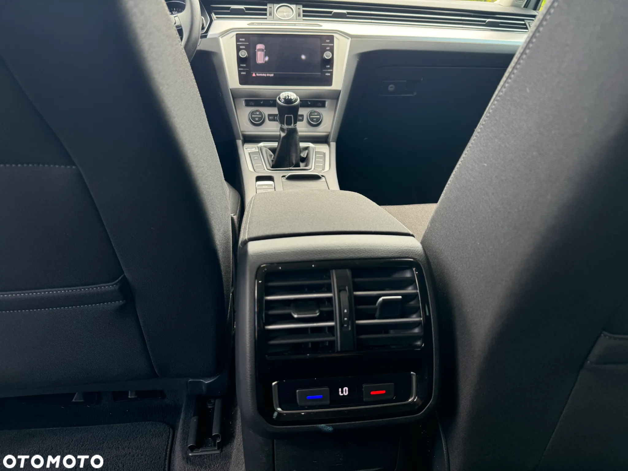 Volkswagen Passat 2.0 TDI BMT Comfortline - 8