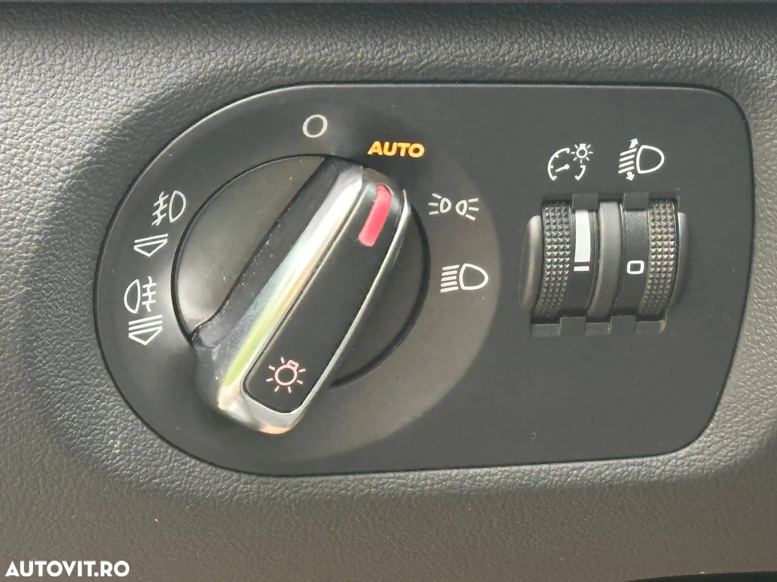 Audi A3 1.6 TDI Sportback S tronic Ambiente - 25
