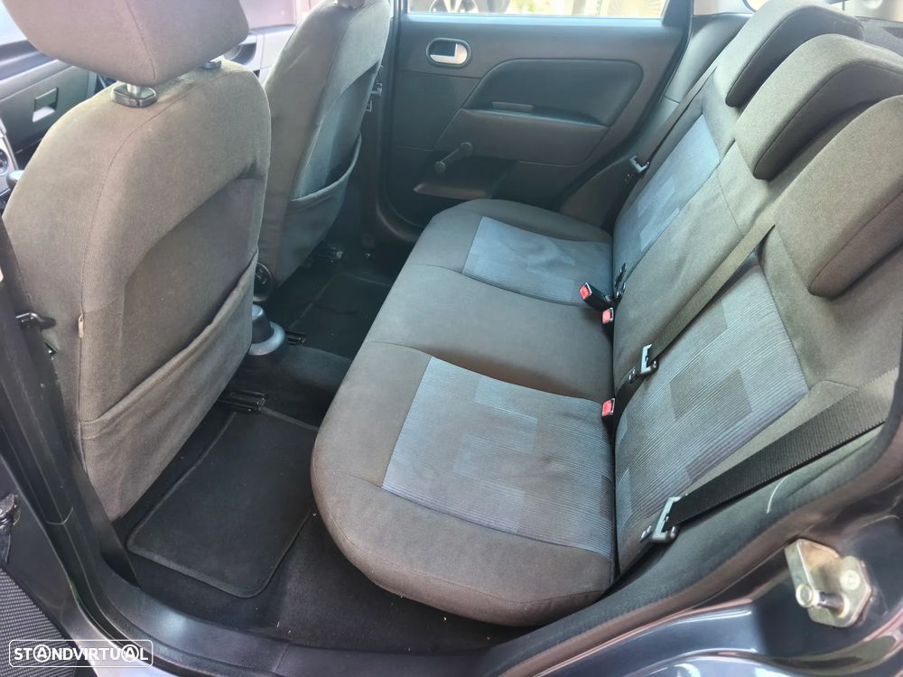 Ford Fiesta 1.25 First Edition - 17