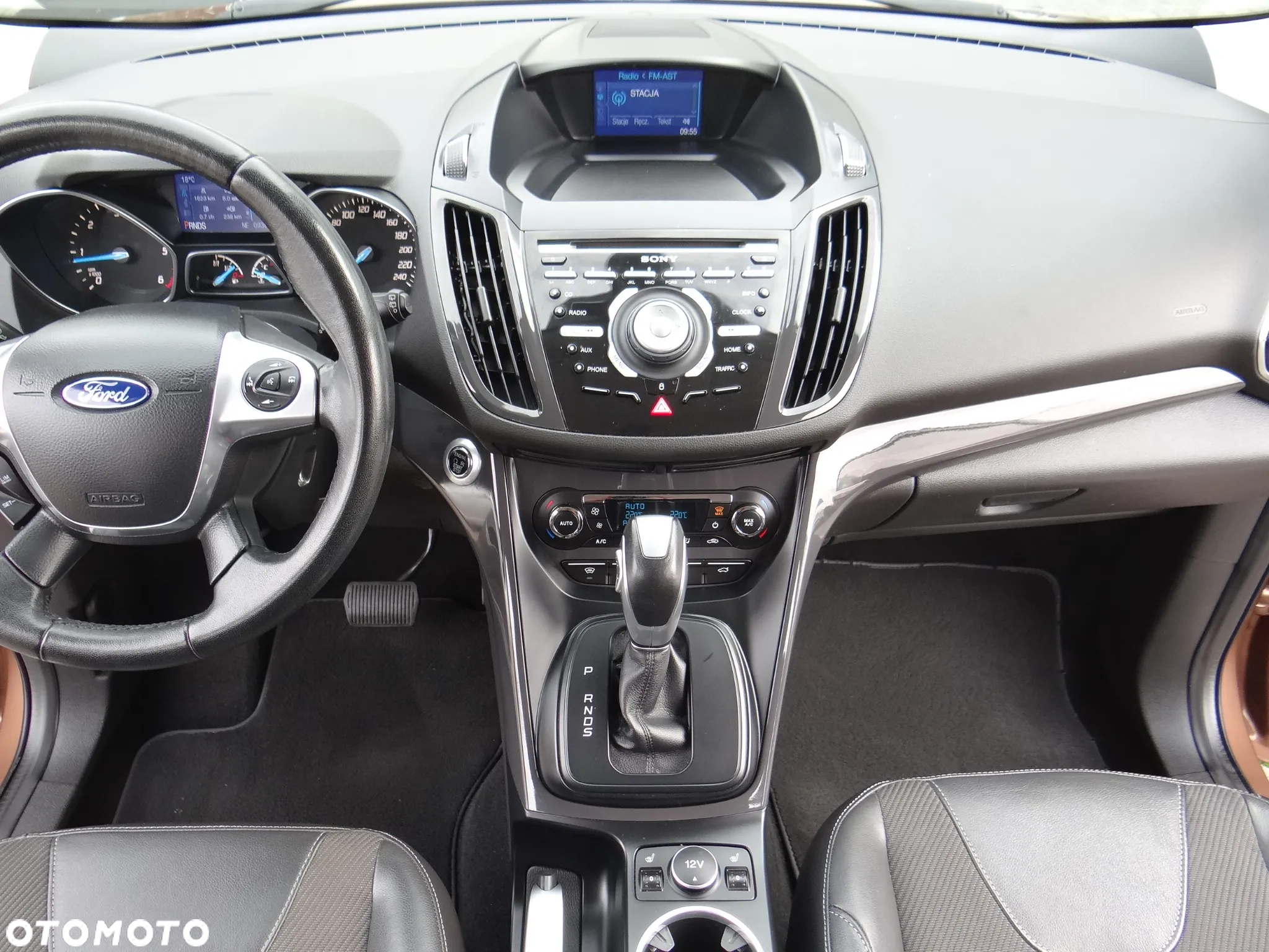 Ford Kuga 2.0 TDCi 4x4 SYNC - 28
