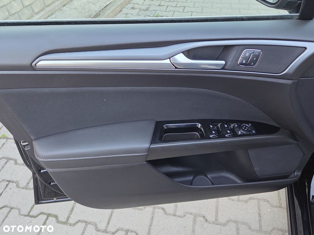 Ford Mondeo 2.0 TDCi Titanium - 29