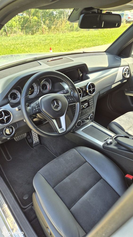 Mercedes-Benz GLK 350 4-Matic - 9