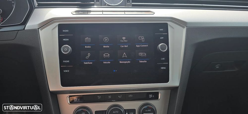 VW Passat 2.0 TDI Elegance - 18