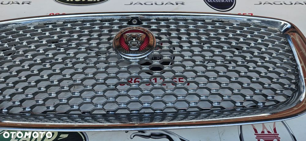 Jaguar XJ 351 LIFT 2016-2019 Atrapa zderzaka przedniego pod kamerę Grill Kamera Kratka środkowa  znaczek emblemat - 3