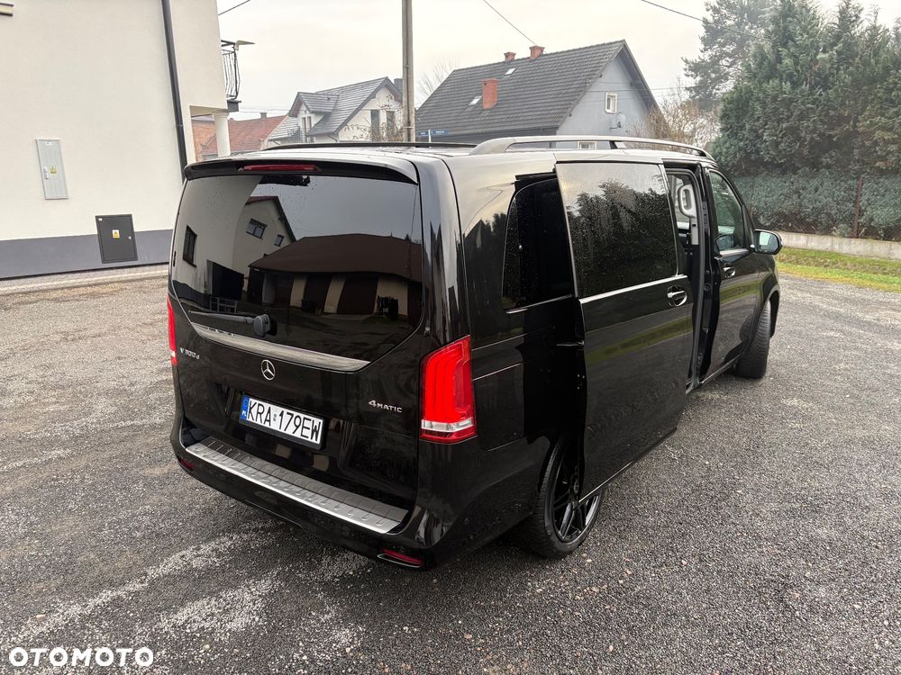 Mercedes-Benz Klasa V 300 d extralang 4Matic 9G-TRONIC Edition Edition 2023 - 23