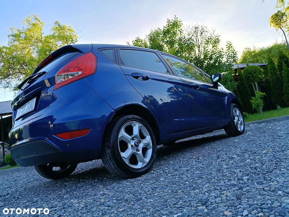 Ford Fiesta 1.25 Celebration - 36