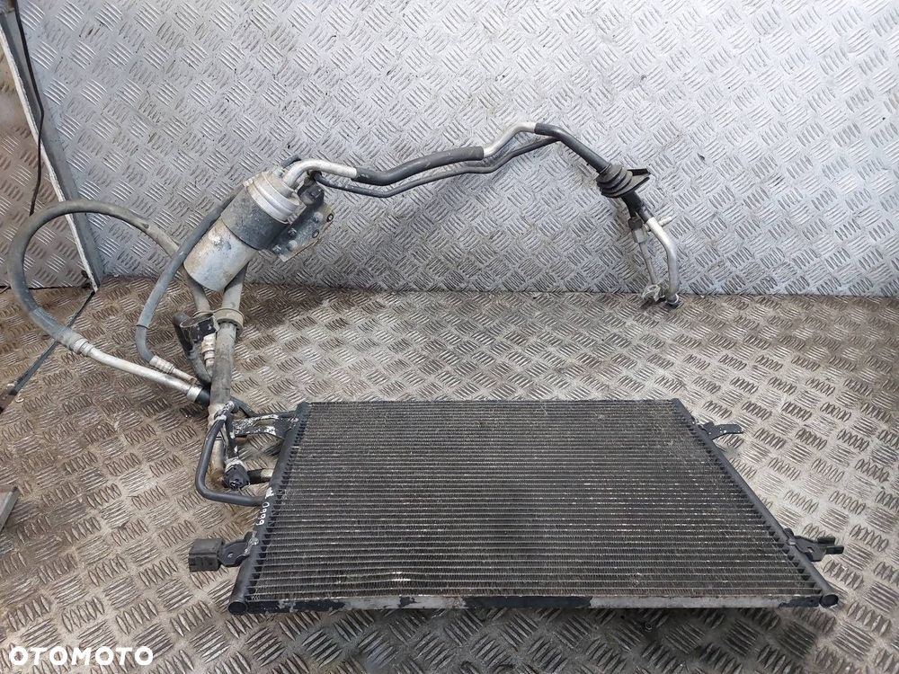 CHŁODNICA KLIMATYZACJI + PRZEWODY PASSAT B5 2.0 8V BEHR HELLA - 4