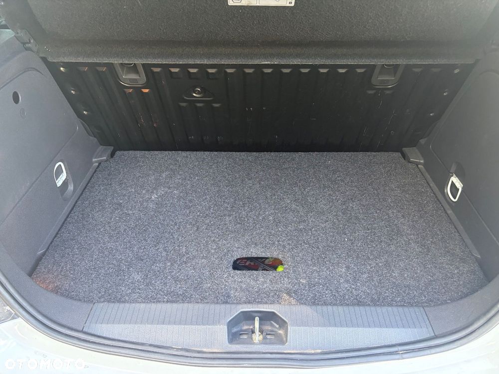 Opel Corsa 1.4 16V Color Edition - 14