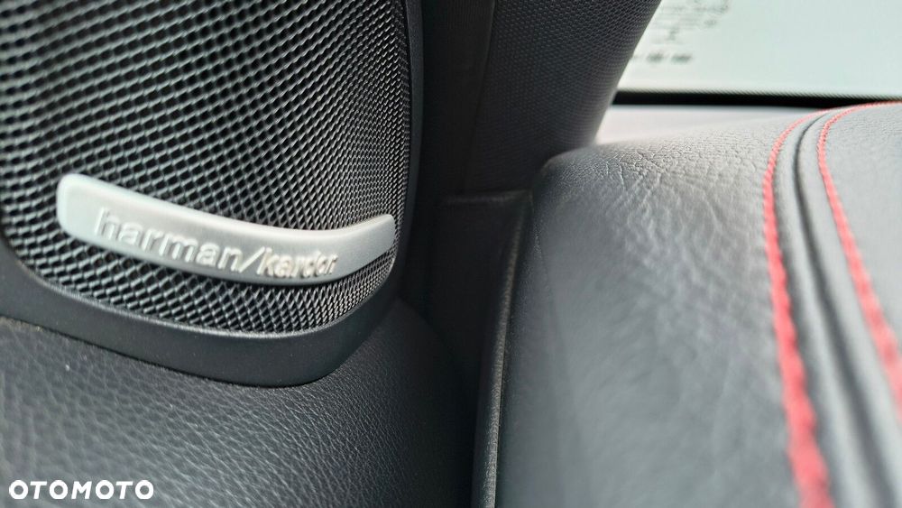 Mercedes-Benz GLA - 39