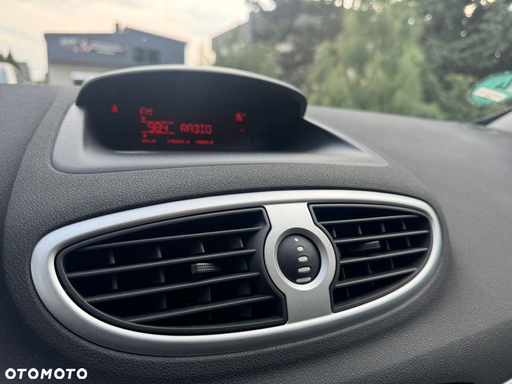 Renault Clio 1.2 16V TCE Initiale - 20