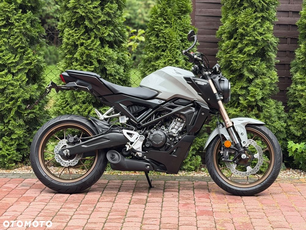 Honda CB - 3