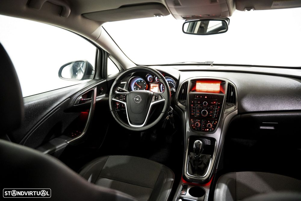 Opel Astra 1.7 CDTI Executive Start/Stop - 4