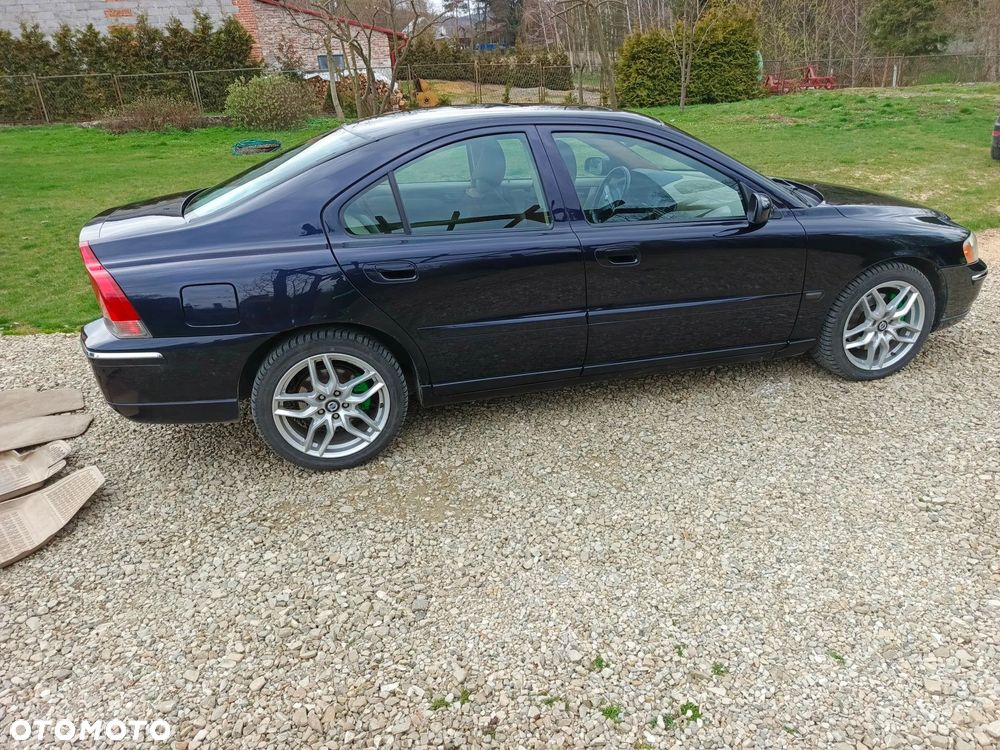 Volvo S60 2.5T AWD Momentum - 5