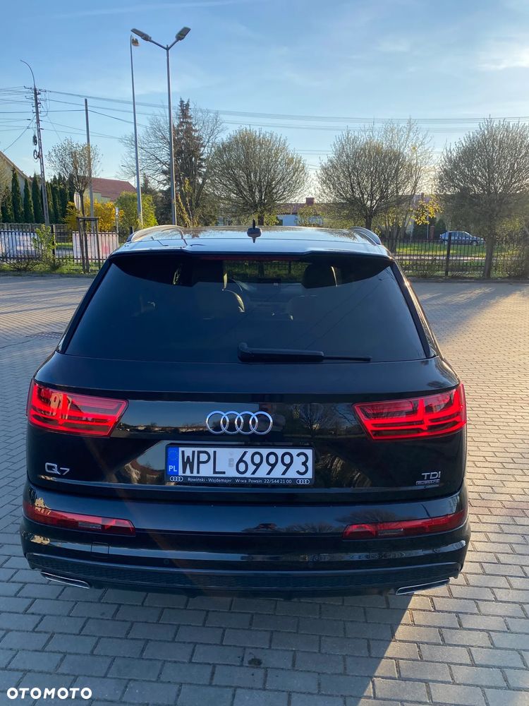 Audi Q7 - 7