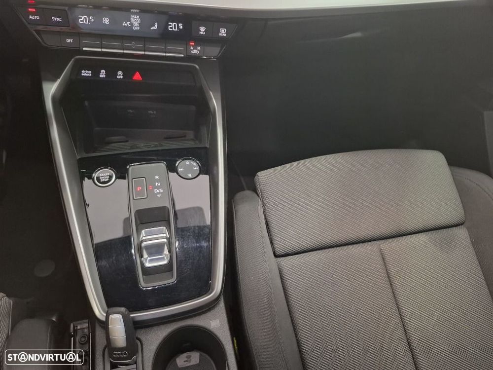 Audi A3 Limousine 30 TFSI S line S tronic - 15
