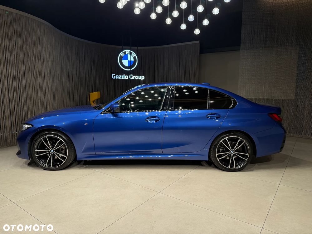 BMW Seria 3 2023 photo 2