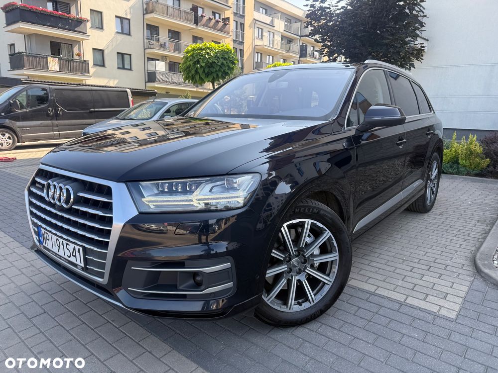 Audi Q7 - 1