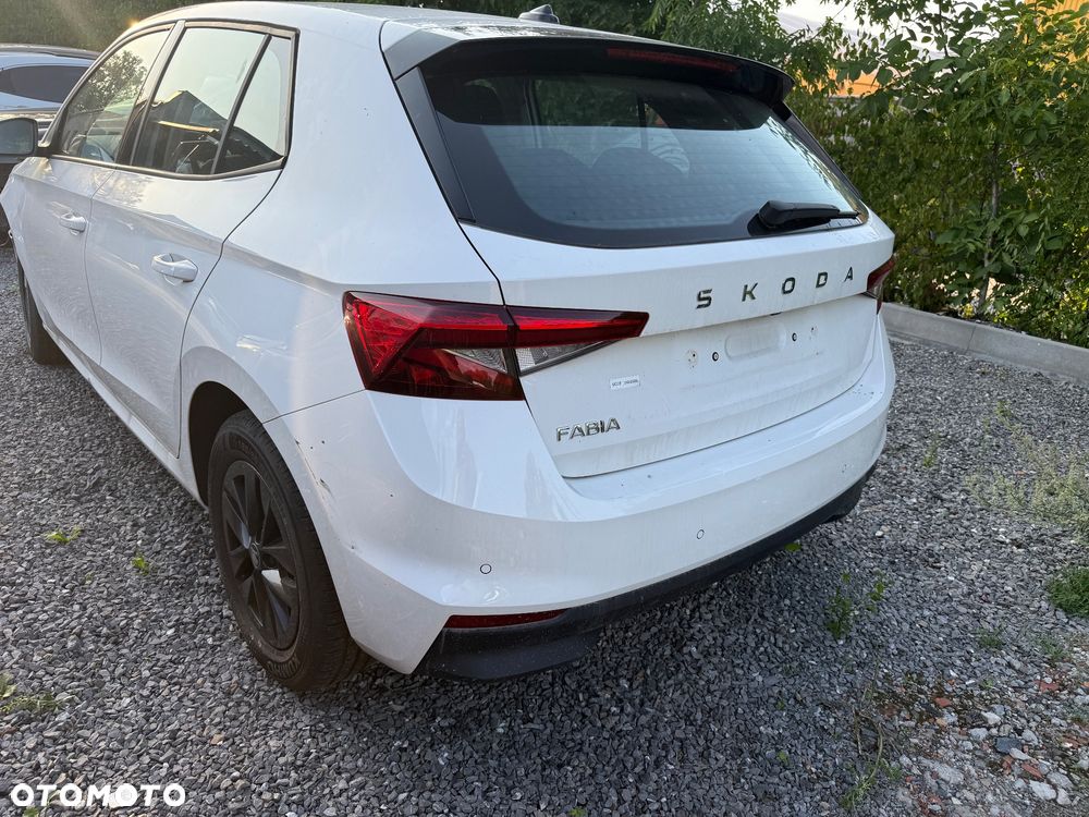 Skoda Fabia 1.0 TSI Selection DSG - 6