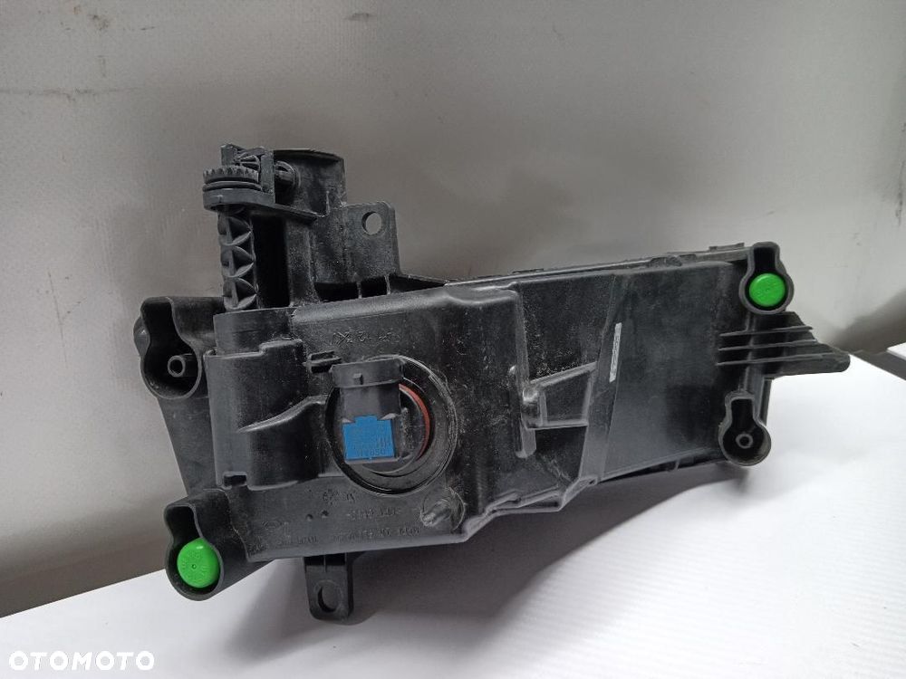 HALOGEN PRZECIWMGŁOWE PRAWY VW TOURAN II 5TA941662 - 5