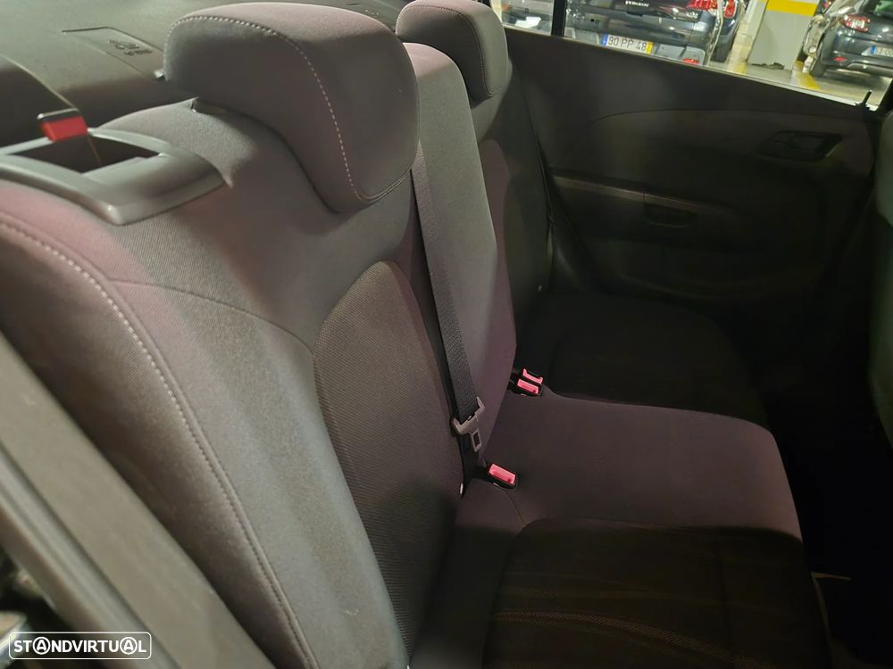 Chevrolet Aveo 1.2 LT Bi-Fuel - 35